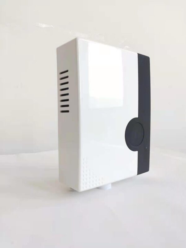 Ozone laundry machine